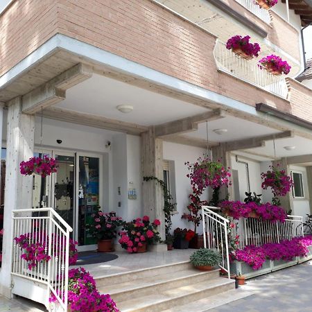 Residence Onda Blu 2 Cervia Zewnętrze zdjęcie